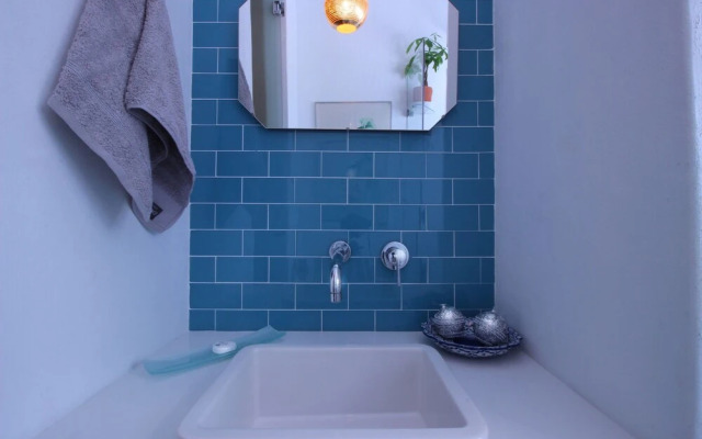 Lions Head Apartment by CTHA