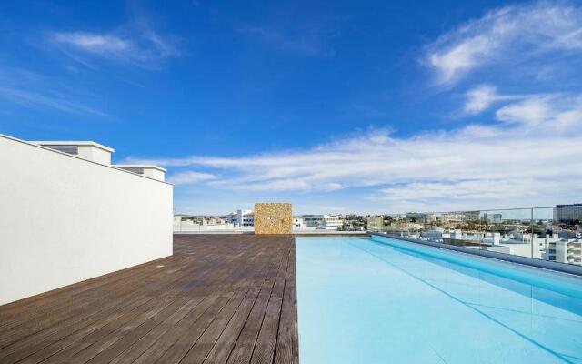 Modern 2 Bed Apartment - Albufeira - Roof Top Pool