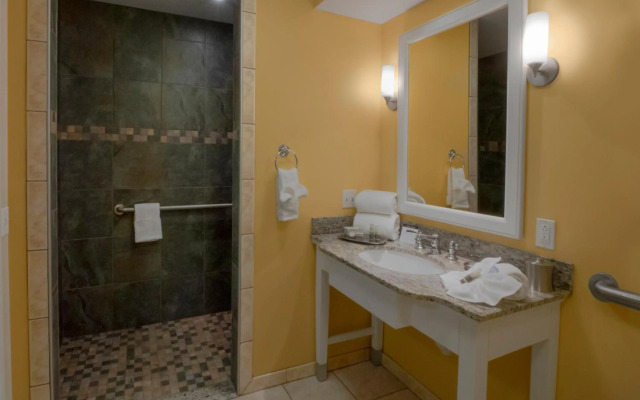 Watkins Glen Harbor Hotel