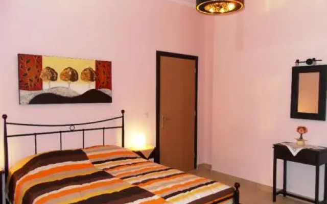 Omorfi Poli 120 sqm Apartment