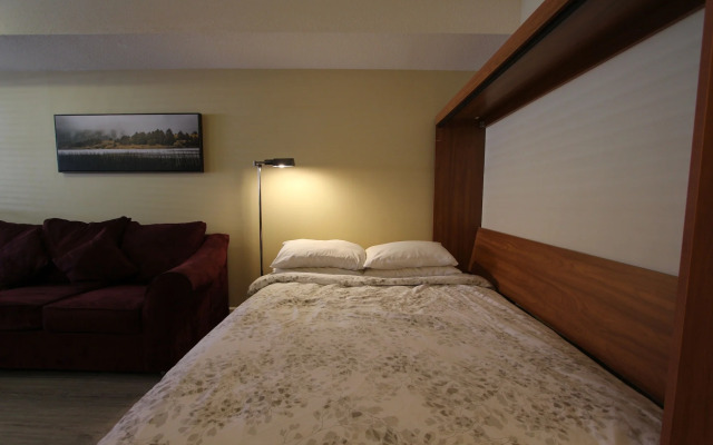 ResortQuest at Marketplace Lodge