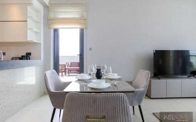 WelHome - Prime 1BR Apartment at Oia Residence