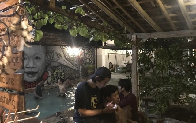 Arjuna Garden Homestay - Hostel