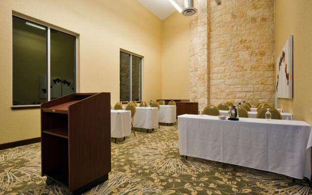 Holiday Inn San Antonio Northwest - SeaWorld Area