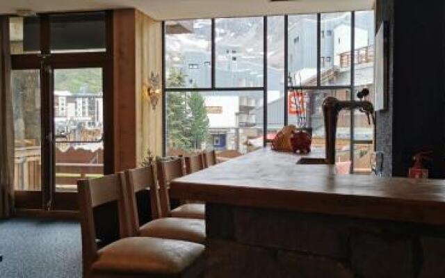 Curling Hôtel & Bar