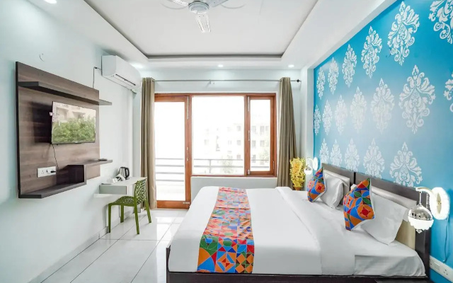 Fabhotel Tanvi Premium
