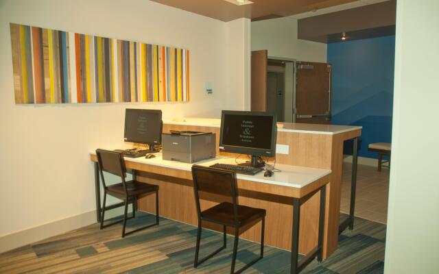 Holiday Inn Express & Suites Decatur by IHG