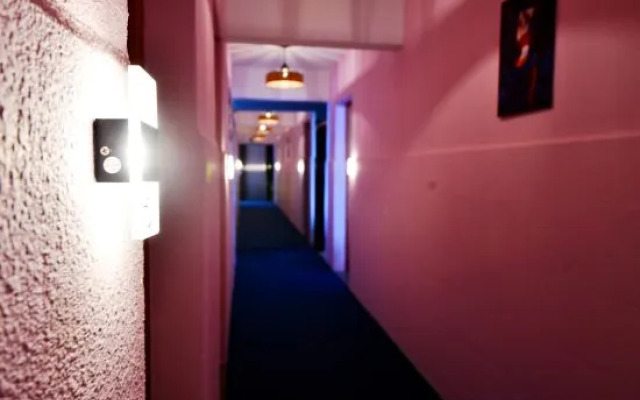 Fenglai Holiday Hostel