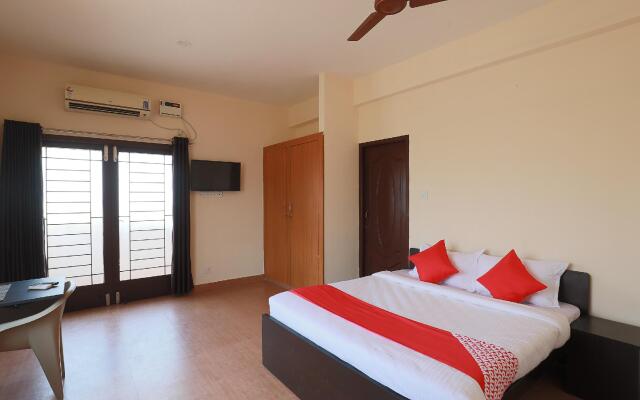 OYO 39342 Beehive Inn
