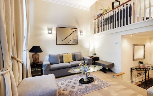 The South Kensington Courtfield Gardens - SM01