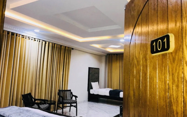 Grand Taj Hotel