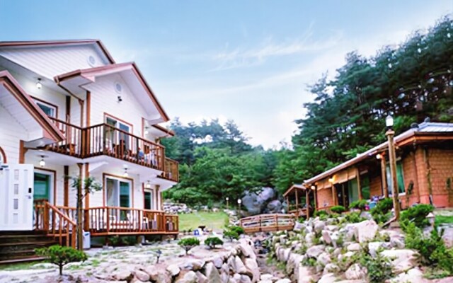 Gangneung Pine Pension