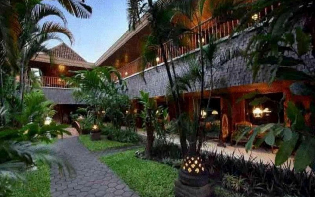 Puri Artha Hotel