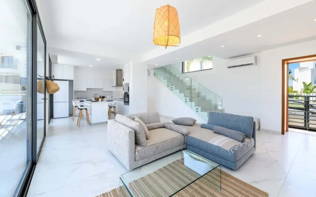 By The Beach - White Coral Villa