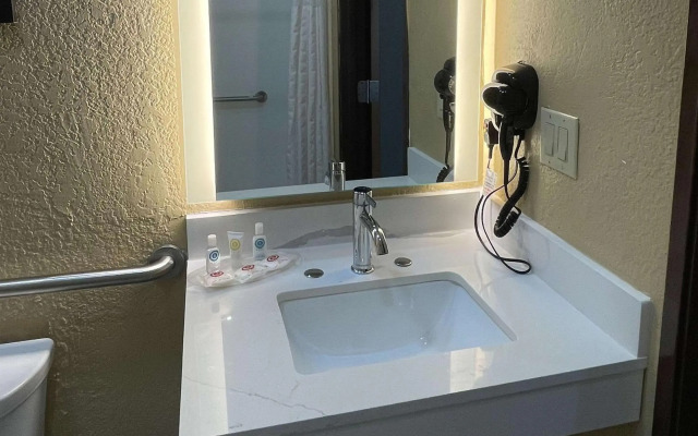 Comfort Suites Near Seaworld