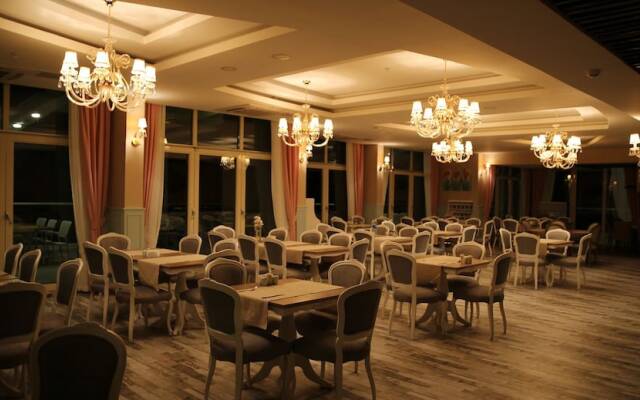 Rezone Health & Oxygen Hotel