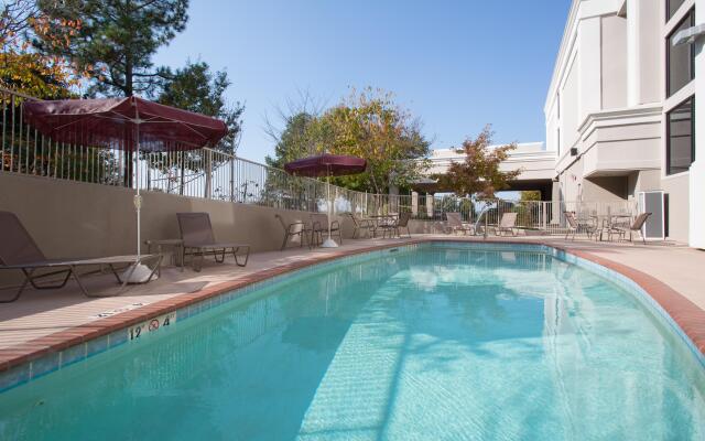 Holiday Inn Little Rock-Airport-Conference Center by IHG
