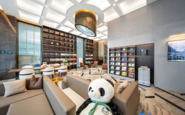 Atour Hotel Chengdu Longquan Shimao Plaza