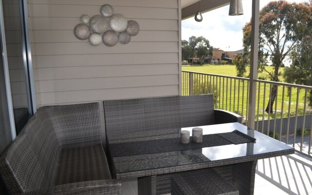 Waterview- Stoneleigh at Yarra