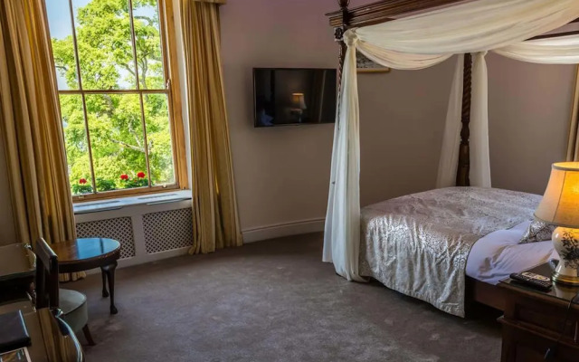 Courtmacsherry hotel