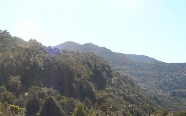 Brunnerton Lodge and Backpackers