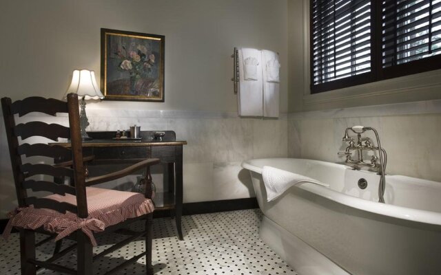 Old Edwards Inn & Spa