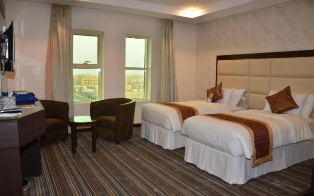 Golden Armada Hotel
