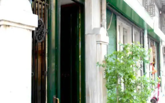 Zeus Hostel
