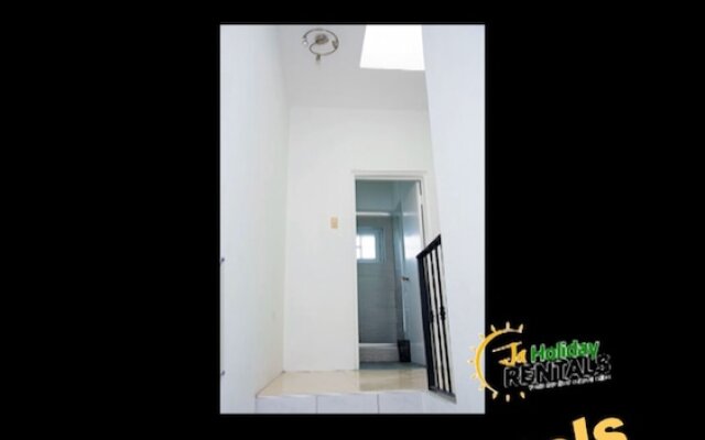 Beautiful 3-bed House in Saint Catherine Portmore