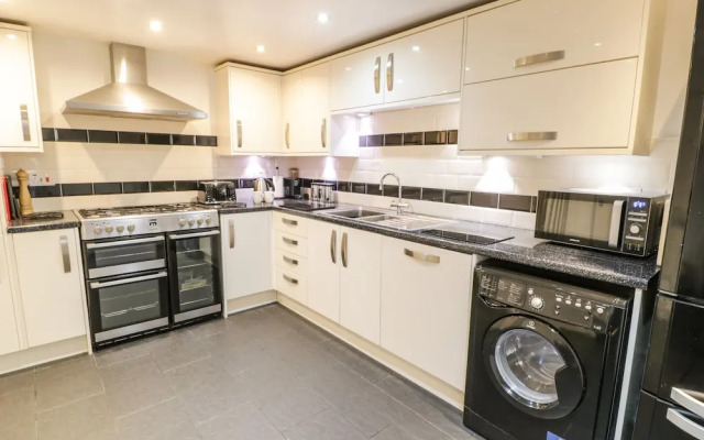 5 Ivy Terrace