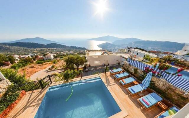 Villa Zumrut 4 by Lycia Collections