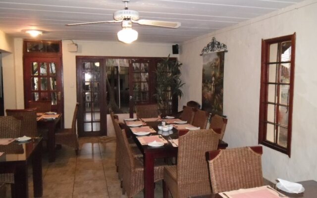 Villa Palmeira Petit Hotel