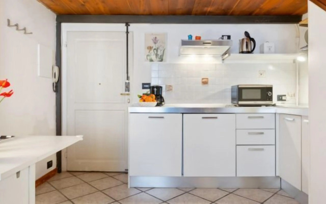 Modern Studio Flat - 3 mins from Duomo Square