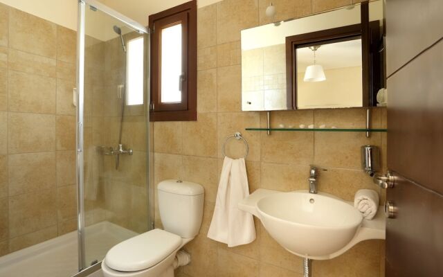 Aithra Apartments & Suites