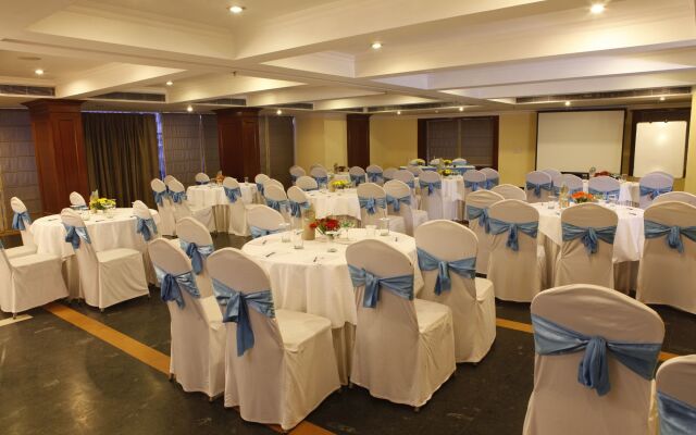 Le Lac Sarovar Portico Ranchi