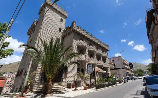 Hotel Castello di Giuliano