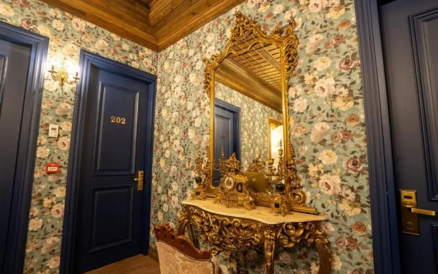Castle Boutique Hotel