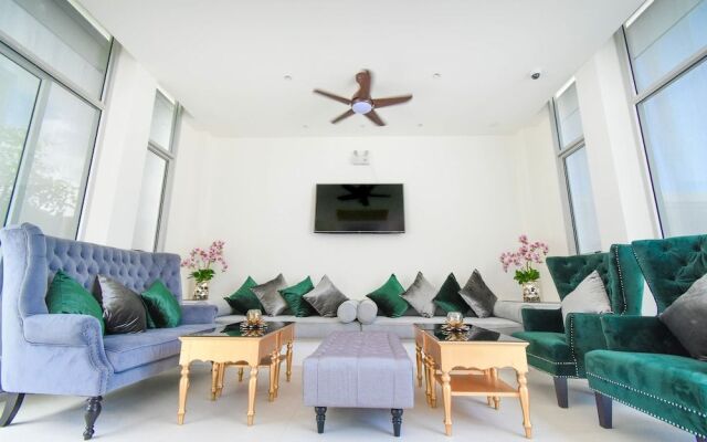 The Aristo Seaview Patong