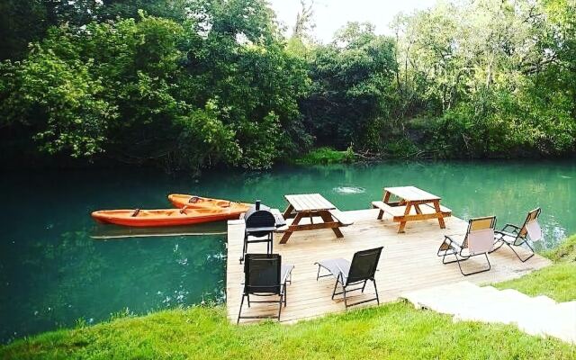 Geronimo Creek Retreat Glamping Cabin #5 - Campsite