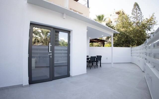 Phaedrus Living Luxury Mackenzie Flat