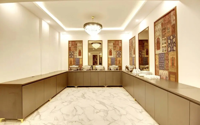 Saltstayz Select - Huda City Center