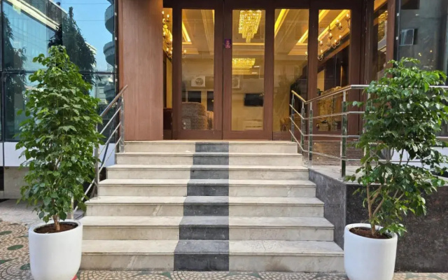 Hotel Mumbai House - Vashi Navi Mumbai