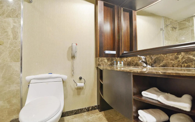 Woodbine Hotel and Suites