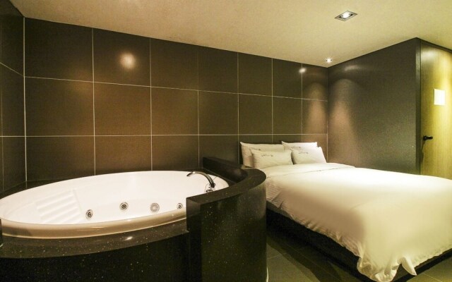 Haeundae Yeoubi Hotel