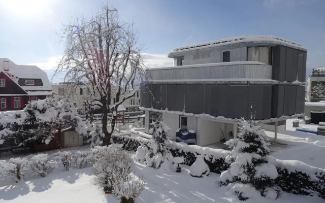 OMYXL Apartment
