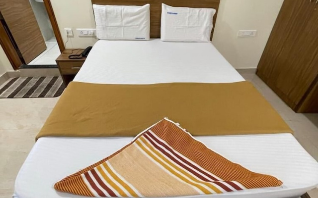 SriLakshmitulasiresidency by pickurstay