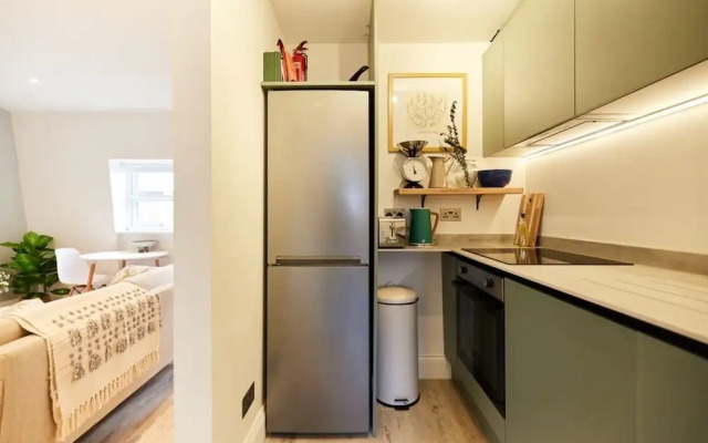 The North Notting Hill Crib Bright 1bdr Flat