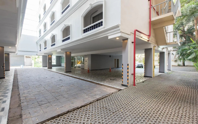 Romance Hotel Srinakarin