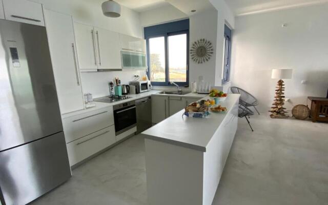 NV pool villa Aegina 1