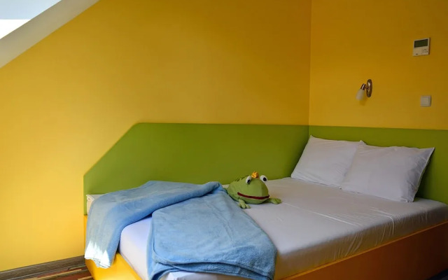 Visito Apart House